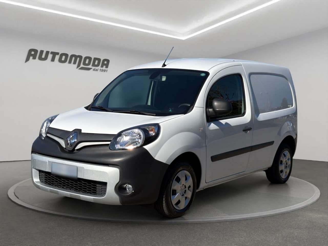 Kangoo Cargo: compatto fuori, concreto nel lavoro