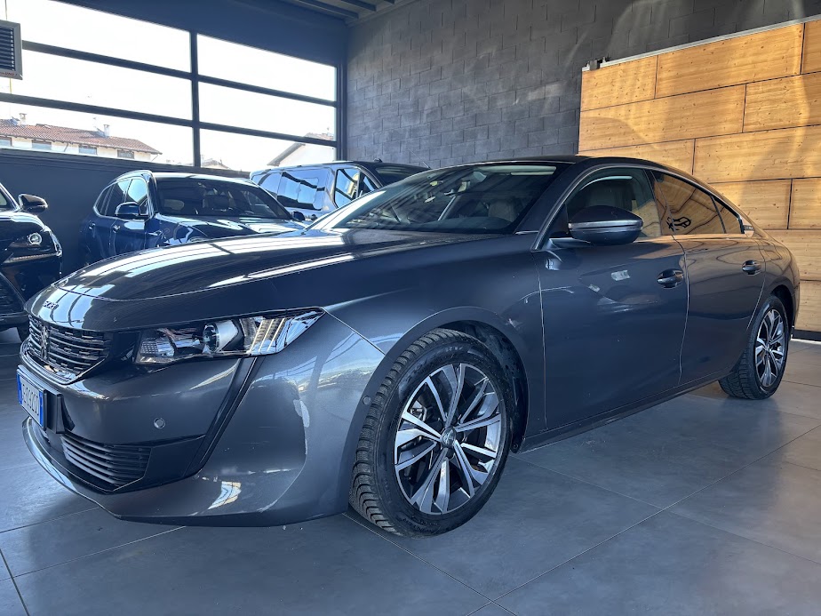 Peugeot 508 plugin hybrid Allure 225cv e-eat8