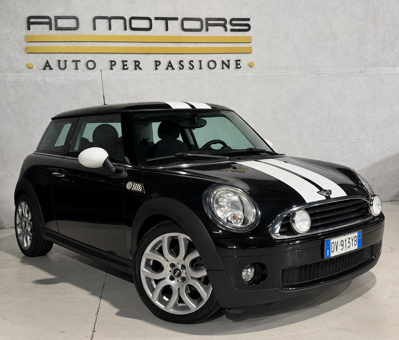 Mini One 2009, piccola con carattere a Bareggio