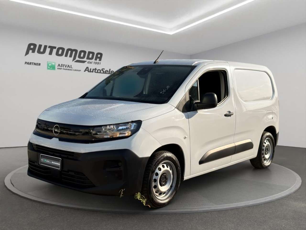 Opel Combo Cargo, il compatto che serve alla flotta