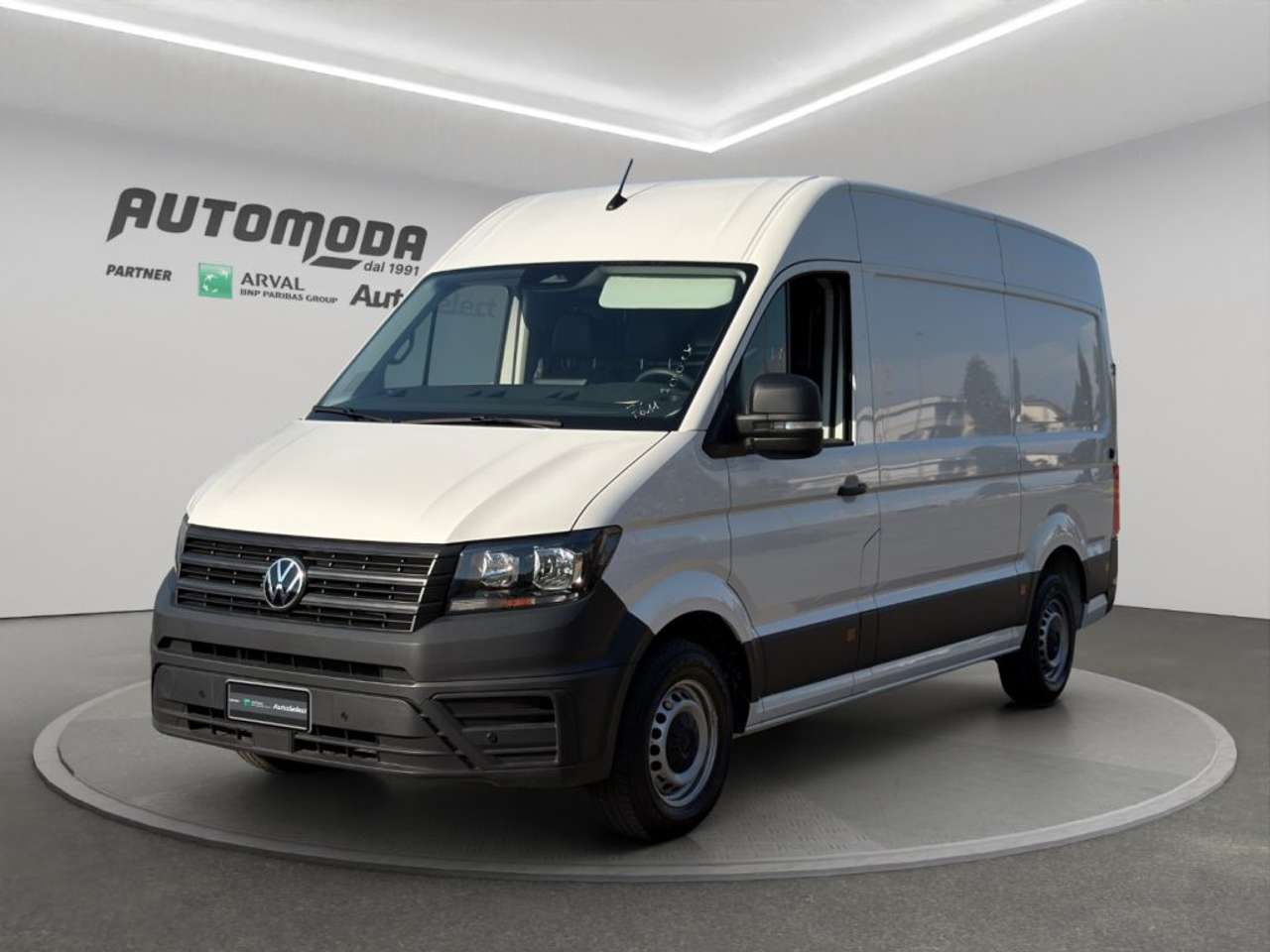 Volkswagen Crafter tetto alto, pronto per il lavoro