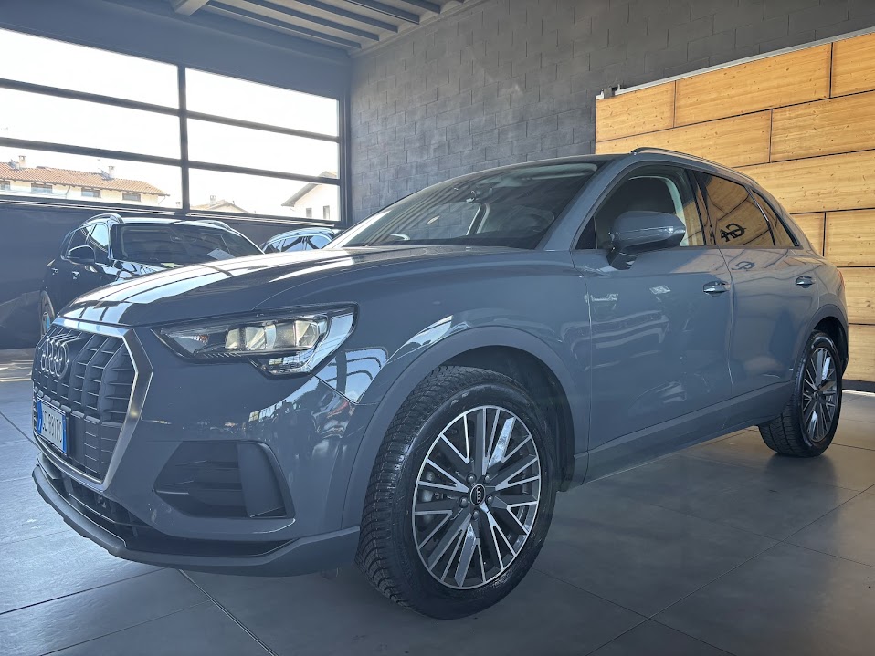 Audi Q3 Sportback 2020 in Grigio Nano da Gamma Auto