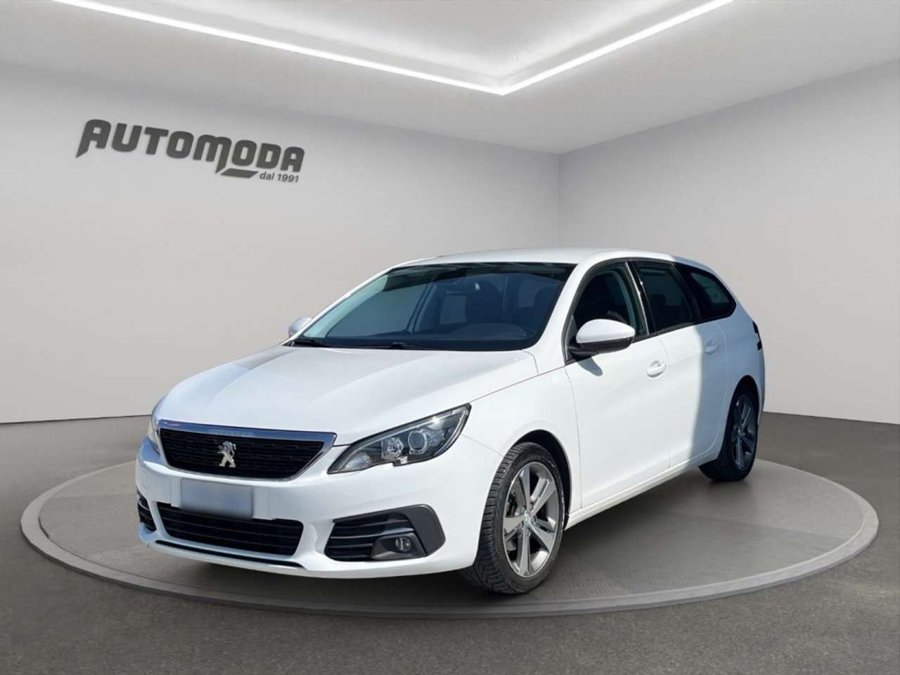 Peugeot 308 SW 2020: trovata concreta a San Miniato