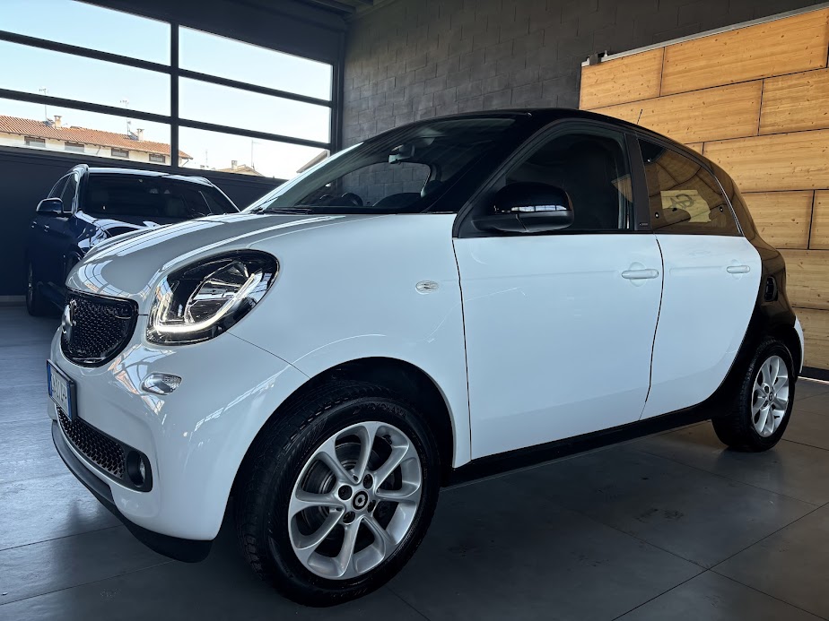 Smart SMART FORFOUR 90 0.9 TURBO PASSION 90CV NEOPATENTATI
