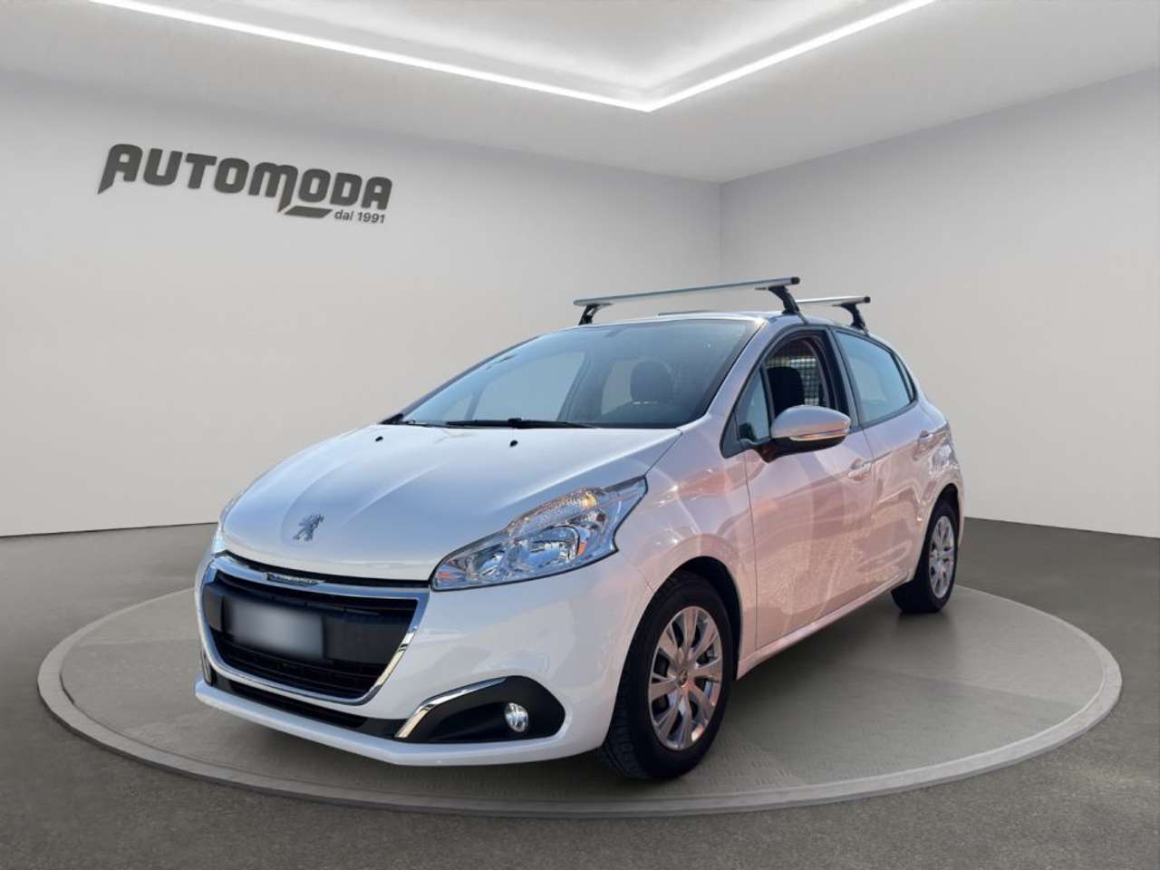 Peugeot 208 Van, il due posti che lavora stretto
