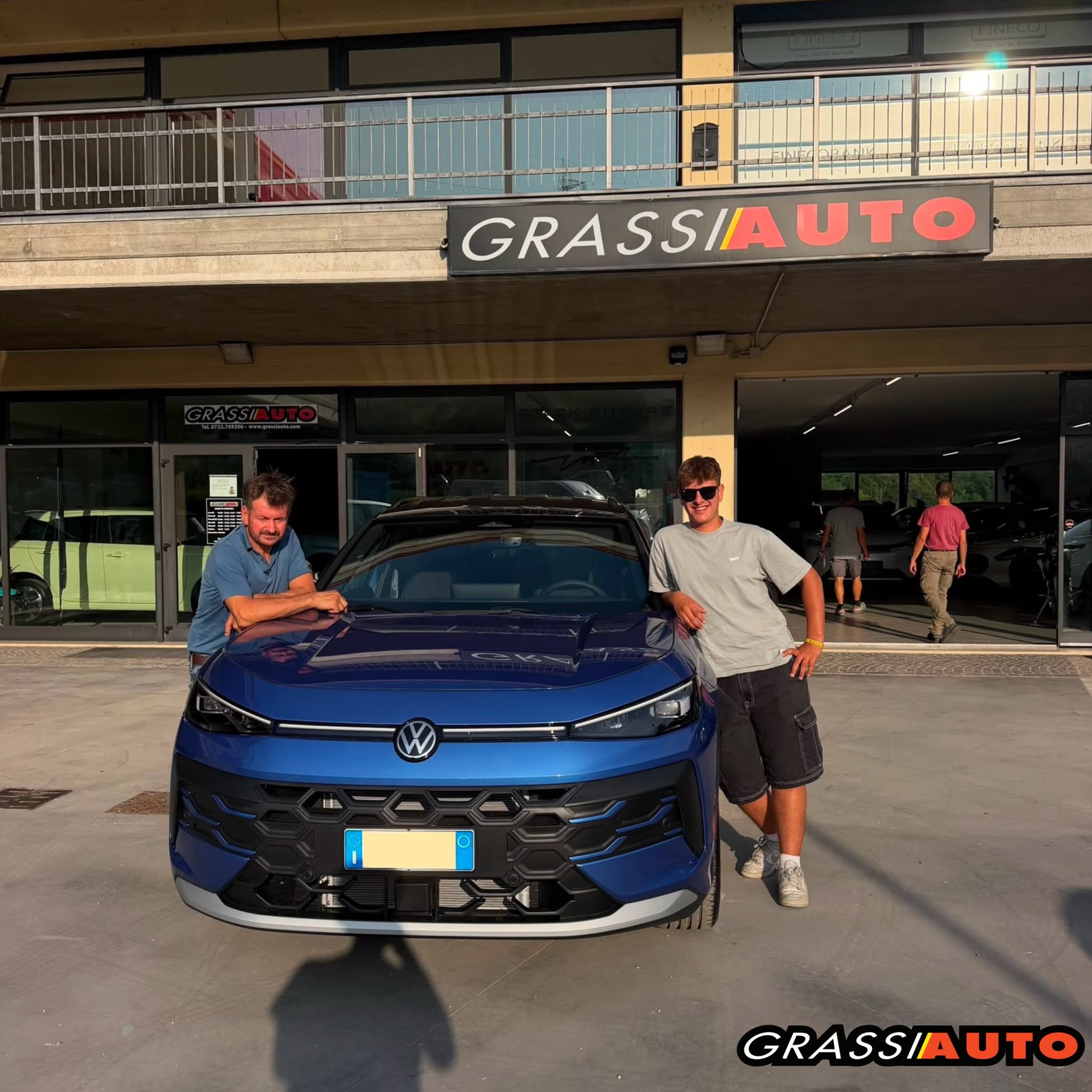 Volkswagen T-Roc consegnata!!
Oggi abbiamo il piacere di consegnare a Gioele la sua nuova
Volkswagen T-Roc. Grazie per la fiducia!

#volkswagen #troc #autonuova #concessionaria #car