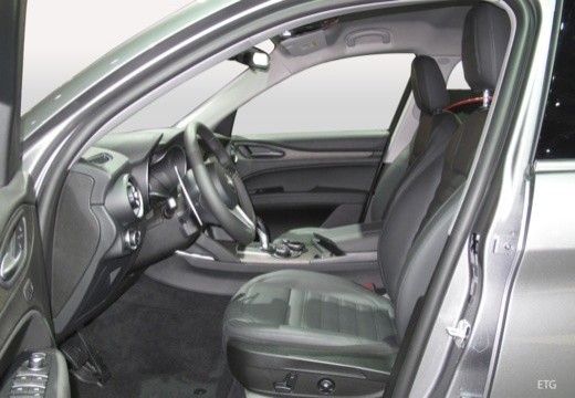 Alfa Romeo Stelvio 2023 2.2 t Sprint rwd 160cv auto — foto 8