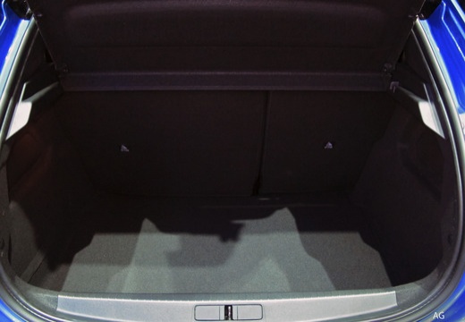 Peugeot 208 1.2 puretech Allure s&s 100cv — foto 38