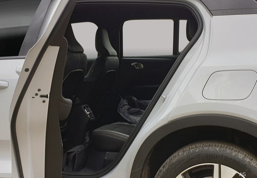Volvo XC40 2.0 b3 Core auto — foto 21