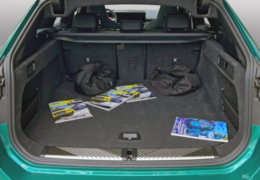 BMW 520d Touring 48V sdrive auto — foto 26