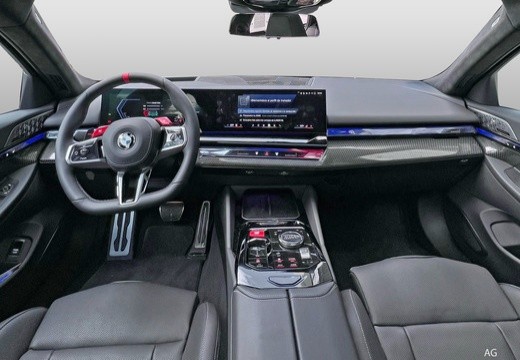 BMW Serie 5 G61 2024 Touring 520d 48V xdrive auto — foto 9