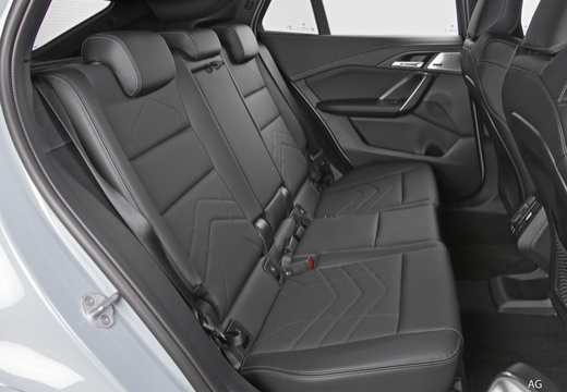 BMW X2 sdrive 18d auto — foto 19