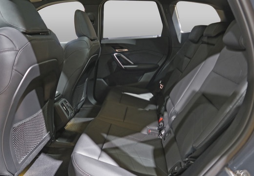 BMW X1 sdrive18d auto — foto 19