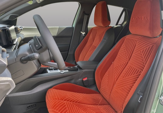 Lancia Ypsilon 1.2 mhev e-dct — foto 20