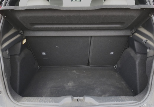 Citroen C3 motore elettrico 83kW Plus — foto 13