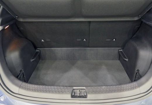 Byd Dolphin 2025 60,4 kWh Design — foto 10
