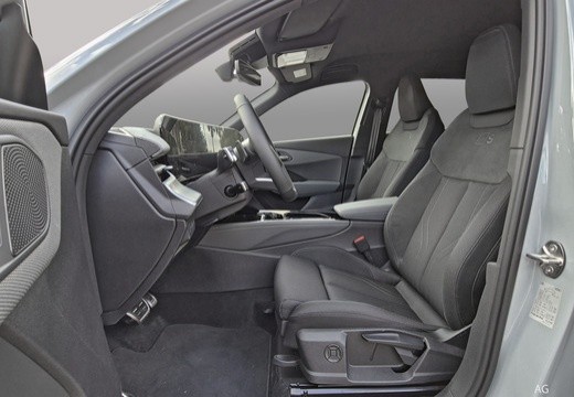 Audi Q3 III 2025 1.5 e-hybrid Business 272cv s-tronic — foto 8