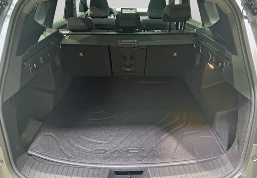 Dacia Bigster 1.2 hybrid-G Expression 4x4 150cv auto — foto 9