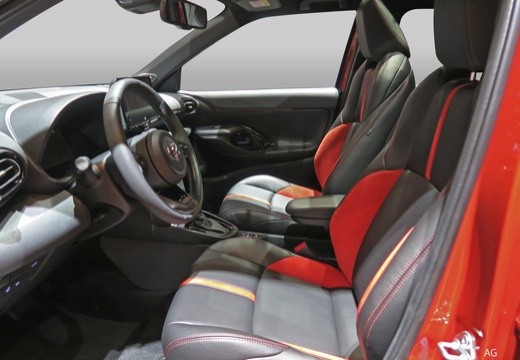 Toyota Yaris Cross 2026 1.5h fwd 130cv e-cvt — foto 7