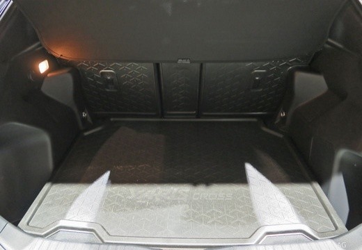 Toyota Yaris Cross 2026 1.5h fwd 130cv e-cvt — foto 9