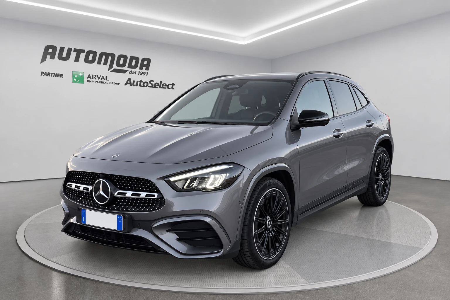 GLA 2024 grigio montagna, l'AMG Line di tutti i giorni
