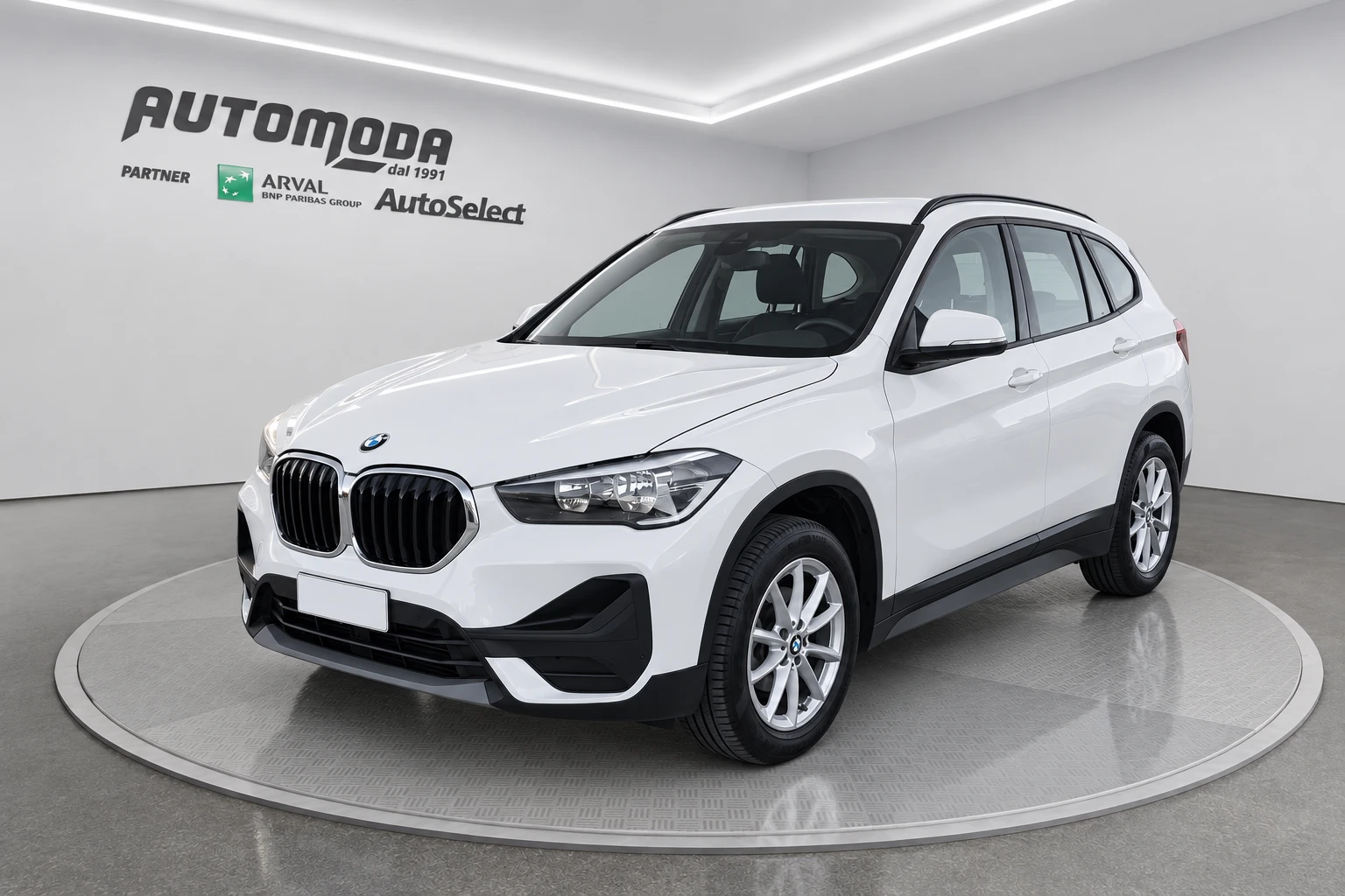 BMW X1 2022 con storia tracciata da Automoda