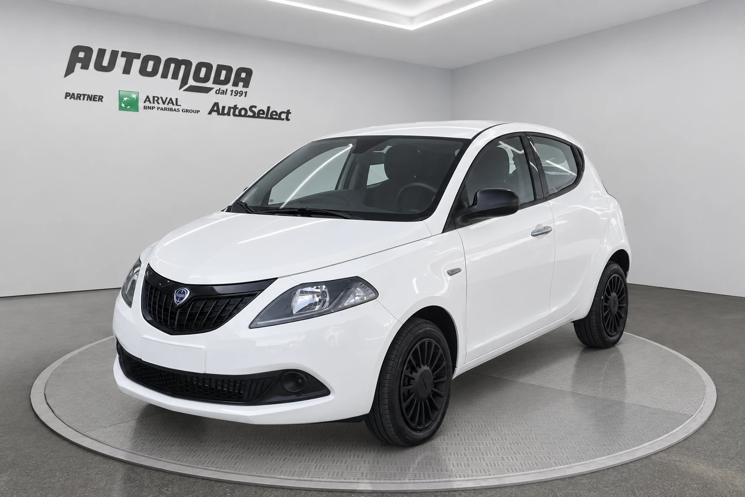 Lancia Ypsilon Hybrid Silver: 7 chilometri a San Miniato