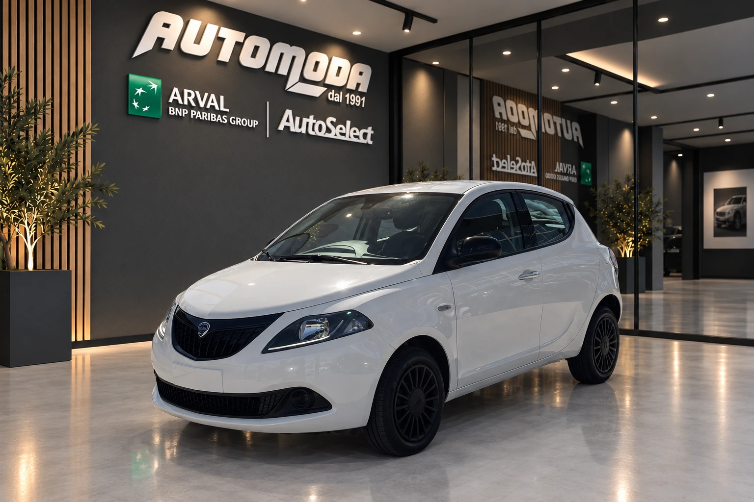 Lancia Ypsilon HYBRID SILVER
