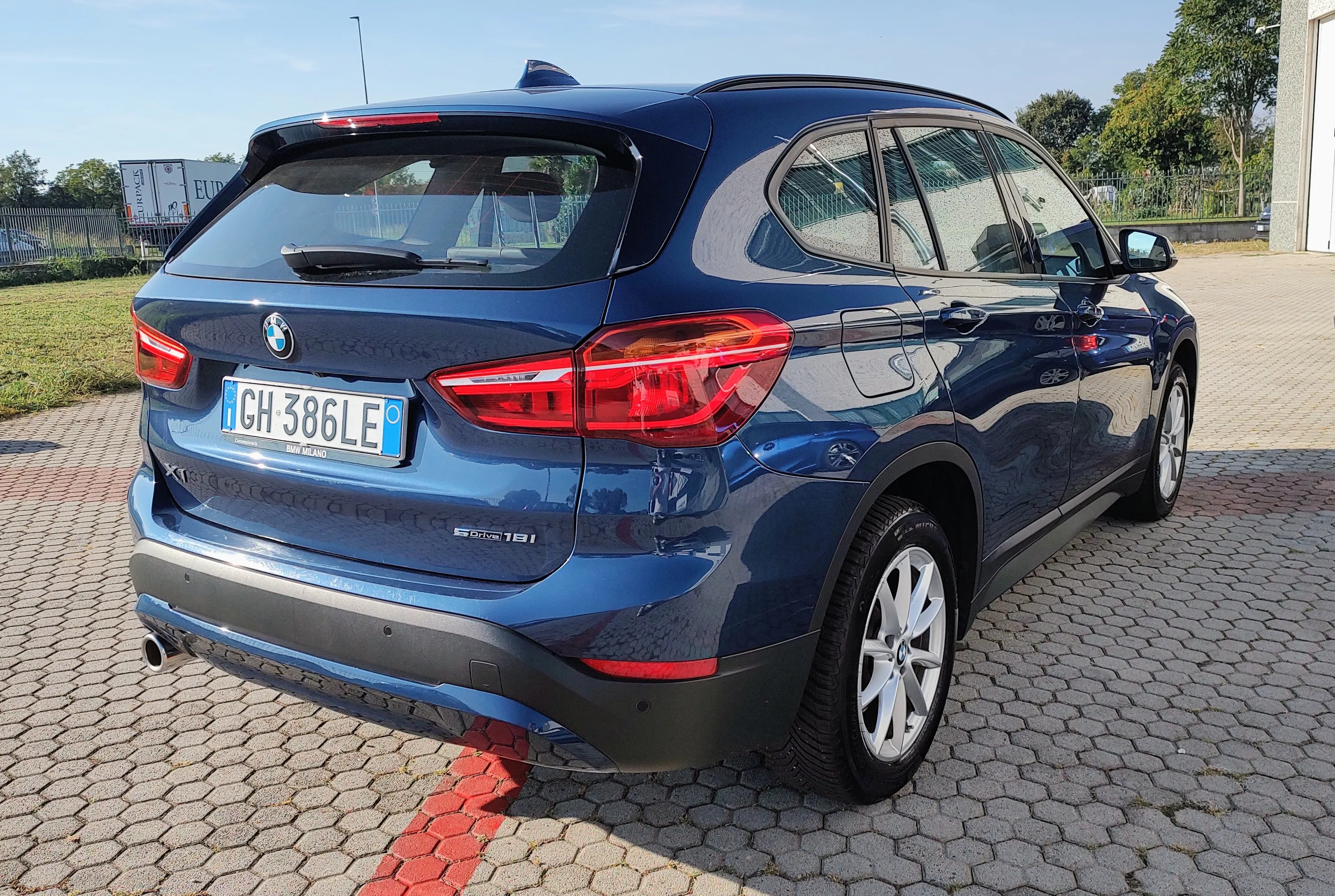 BMW X1 sdrive18i xLine Plus 136cv auto 2021 — foto 5
