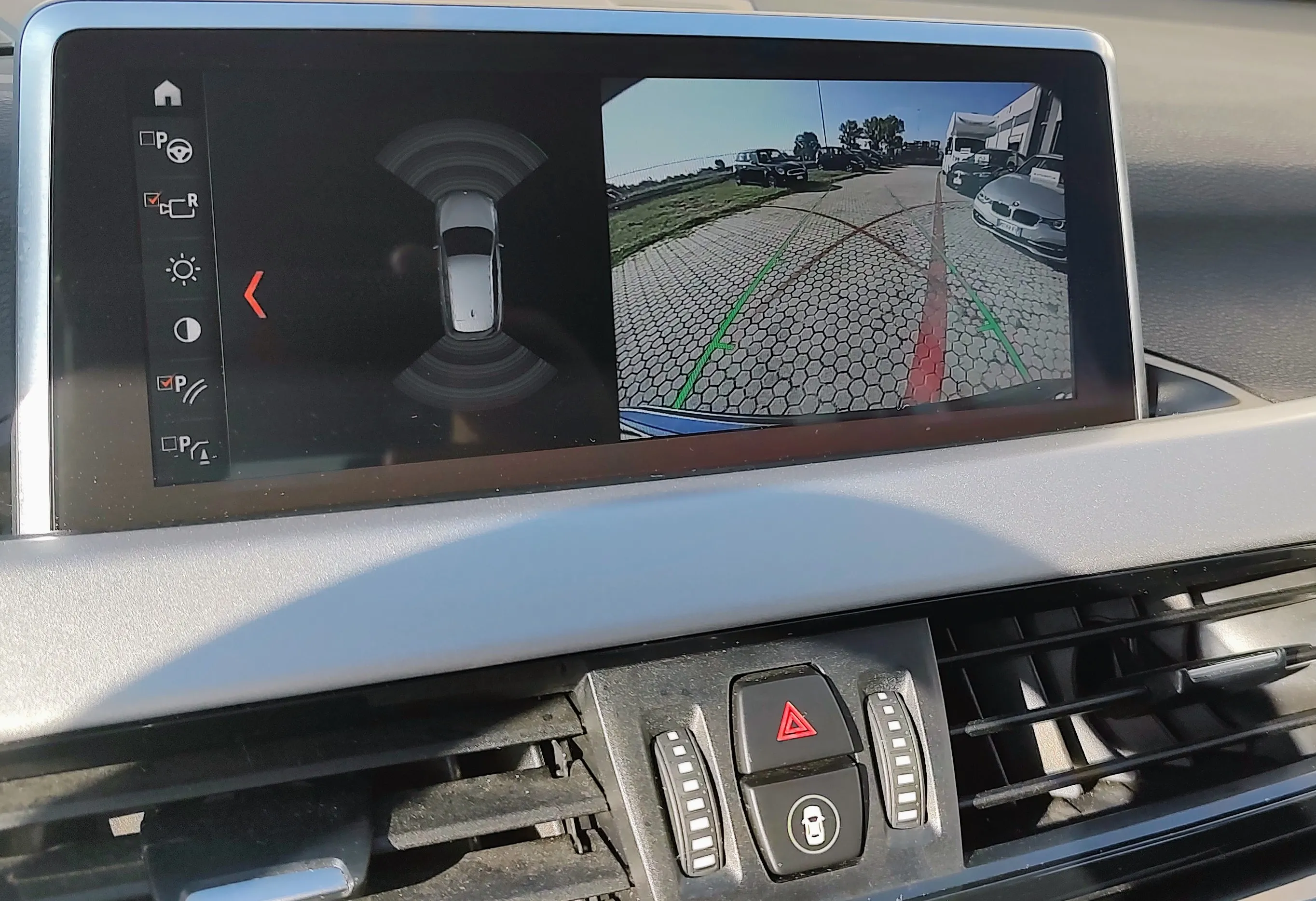 BMW X1 sdrive18i xLine Plus 136cv auto 2021 — foto 19