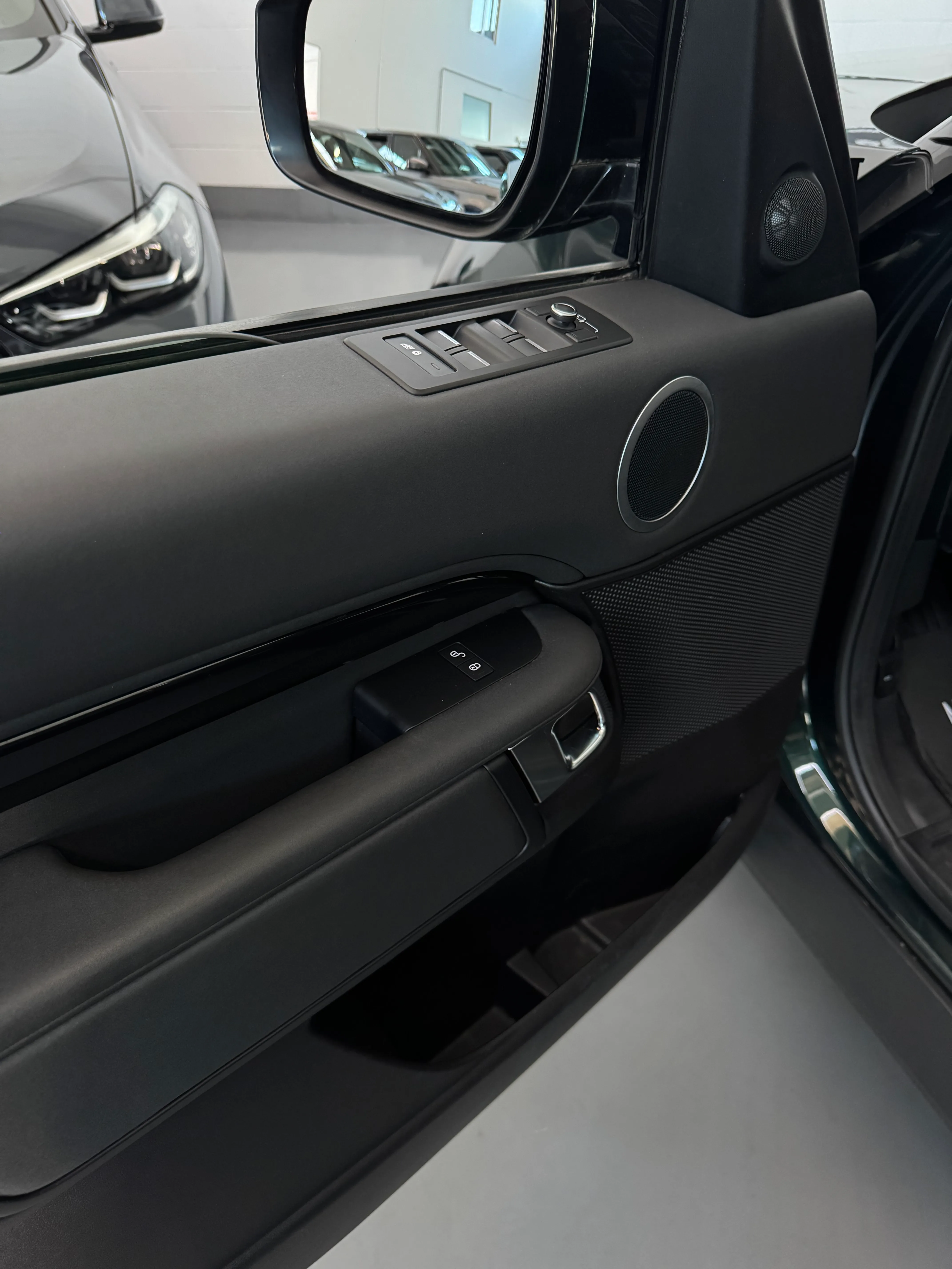Land Rover Discovery HSE 2.0 240cv 5p Navi+Bluetooth+Sospensioni regolabili 2017 — foto 8