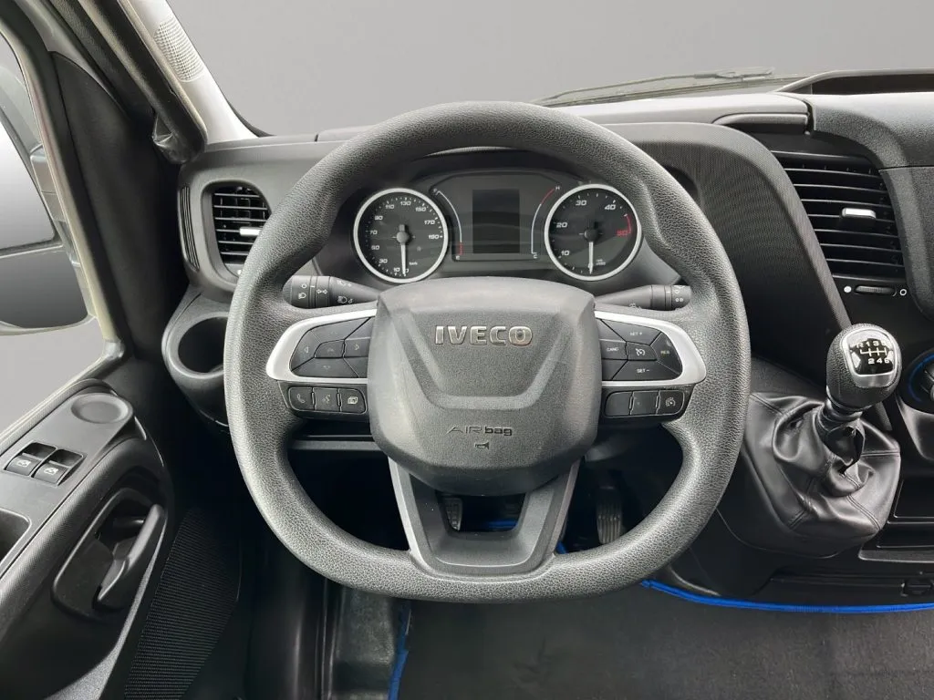 IVECO 35S14 3.0 FURGONATO BOX 2023 — foto 8