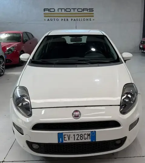 Fiat Punto 5p 1.4 natural power Street 70cv E6 2014 — foto 2
