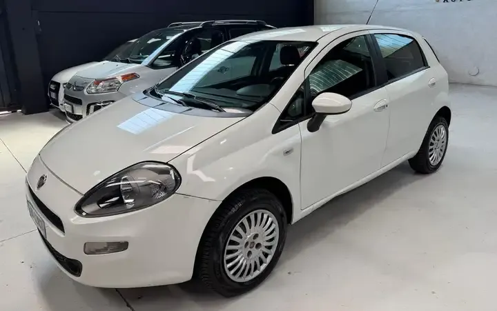 Fiat Punto 5p 1.4 natural power Street 70cv E6 2014 — foto 3