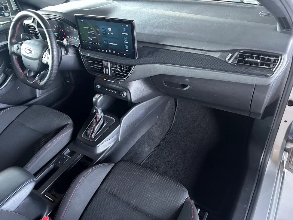 Ford Focus SW 1.0 ecoboost h ST-Line Design 125cv 2023 — foto 13