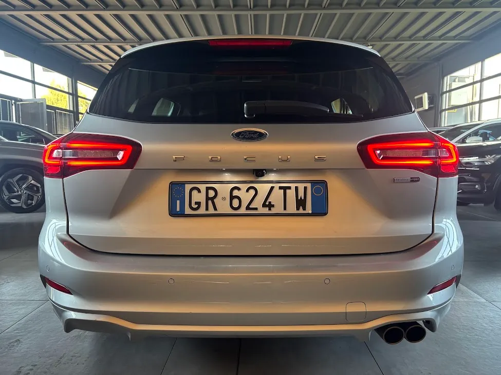 Ford Focus SW 1.0 ecoboost h ST-Line Design 125cv 2023 — foto 4