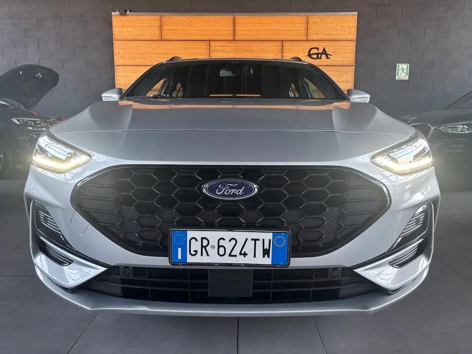 Ford Focus SW 1.0 ecoboost h ST-Line Design 125cv 2023 — foto 5