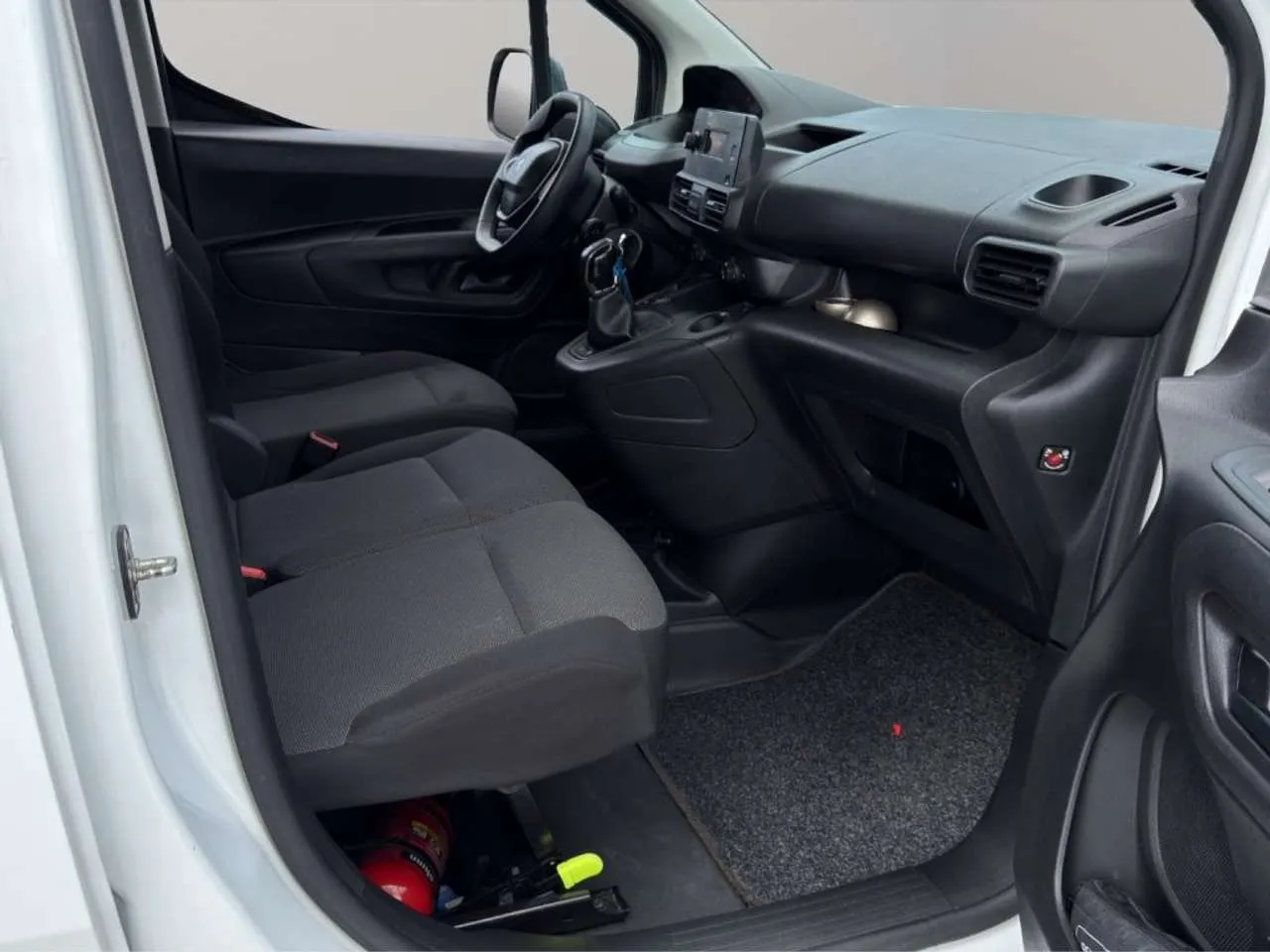 PEUGEOT Partner 1.5 diesel 3 posti allestito 2021 — foto 9