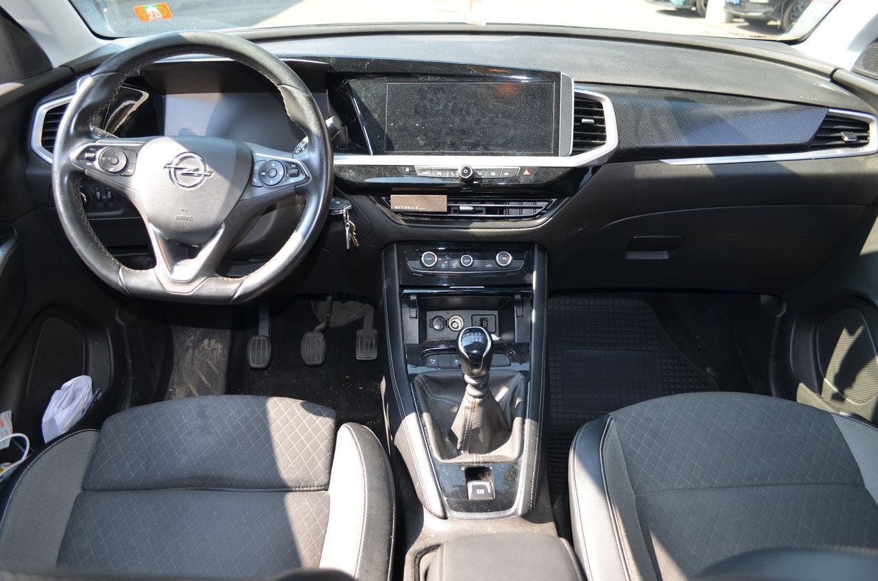 Opel Grandland 1.2 GS Line s&s 130cv 2022 — foto 13