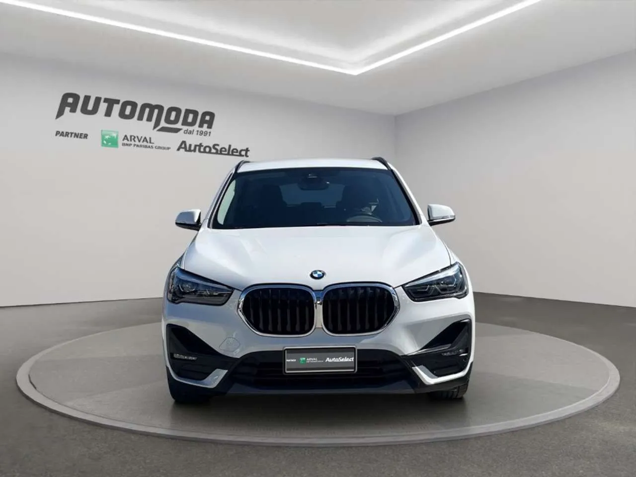 BMW X1 X Drive 25E Business Advantage automatico 2021 — foto 2