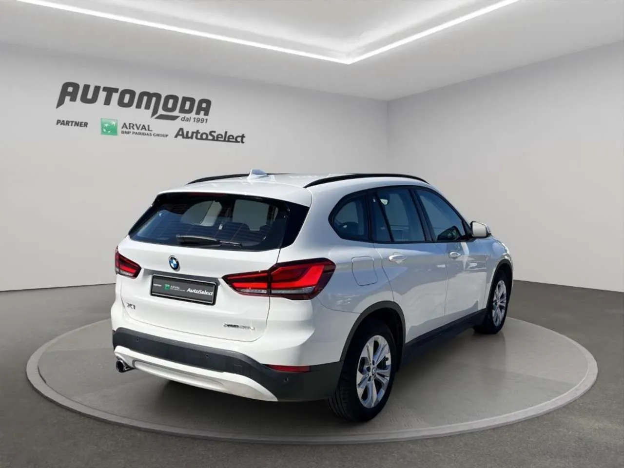 BMW X1 X Drive 25E Business Advantage automatico 2021 — foto 4