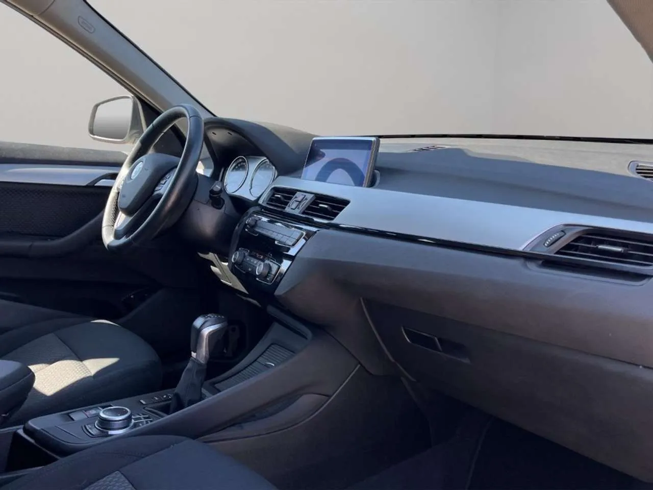 BMW X1 X Drive 25E Business Advantage automatico 2021 — foto 9