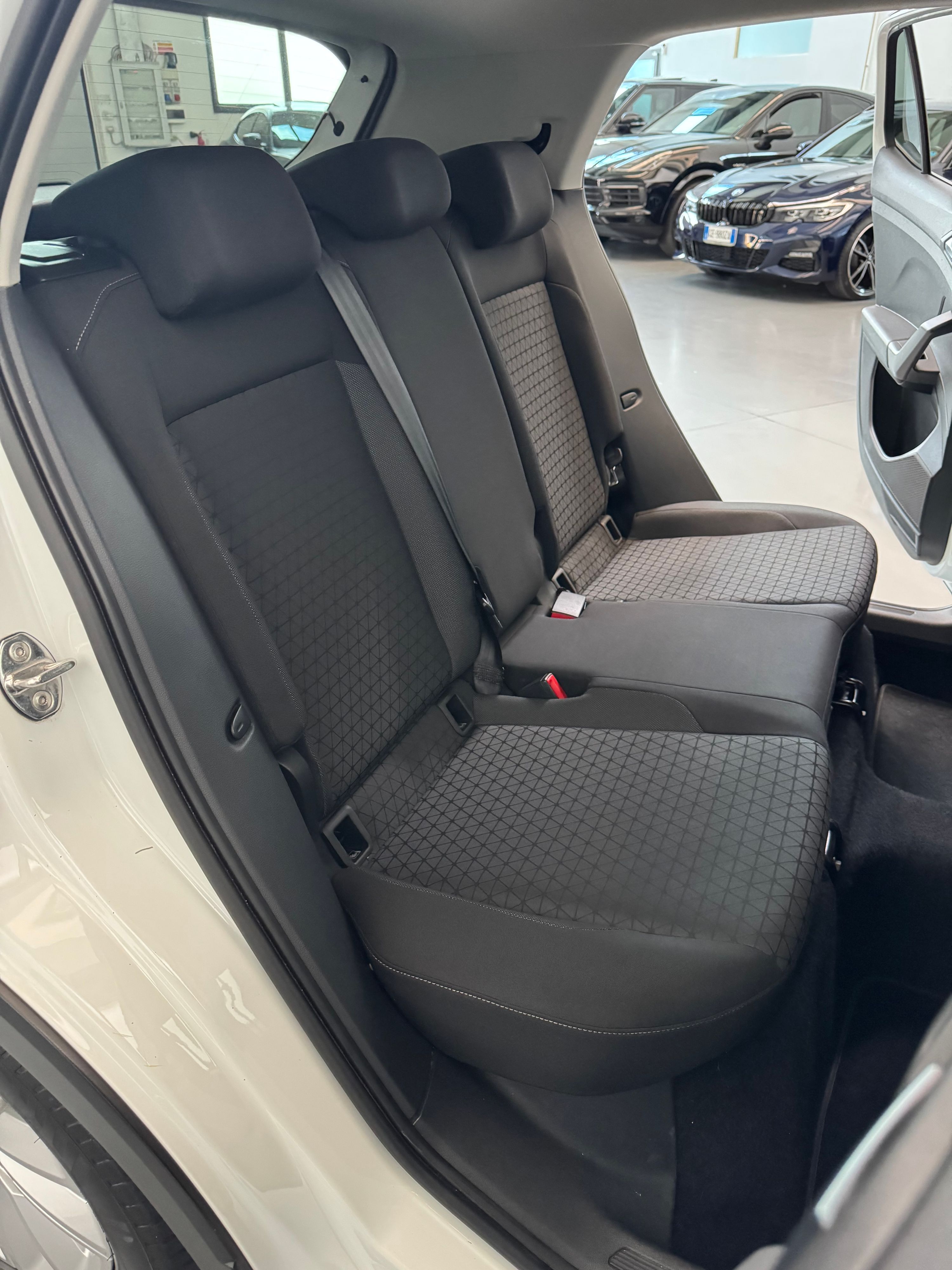 Volkswagen T-Cross DSG 1.0cc 115cv Auto OK Neopatentati CarPlay Finanziabile 2019 — foto 12