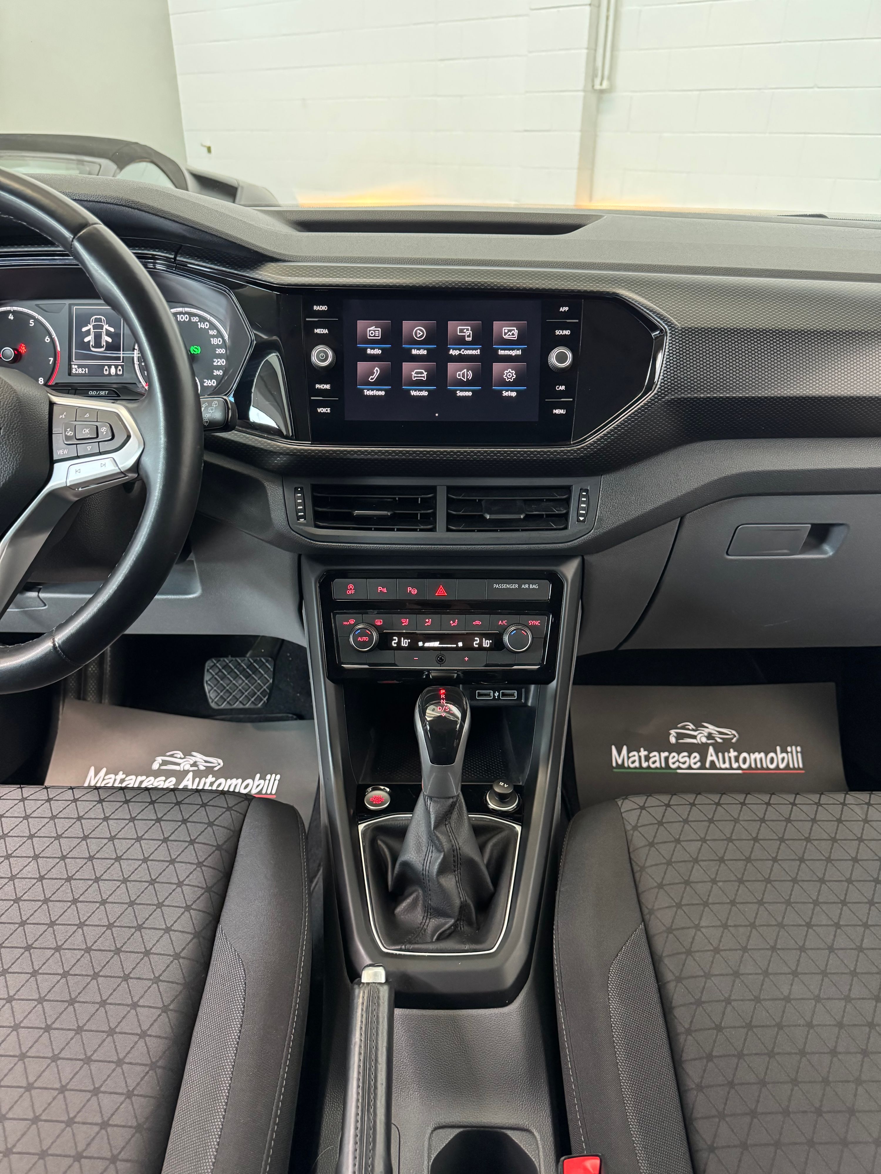 Volkswagen T-Cross DSG 1.0cc 115cv Auto OK Neopatentati CarPlay Finanziabile 2019 — foto 15