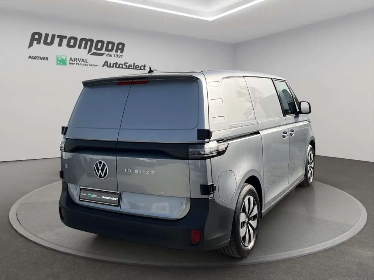 VOLKSWAGEN ID.Buzz Cargo 82kWh Automatico 2024 — foto 4