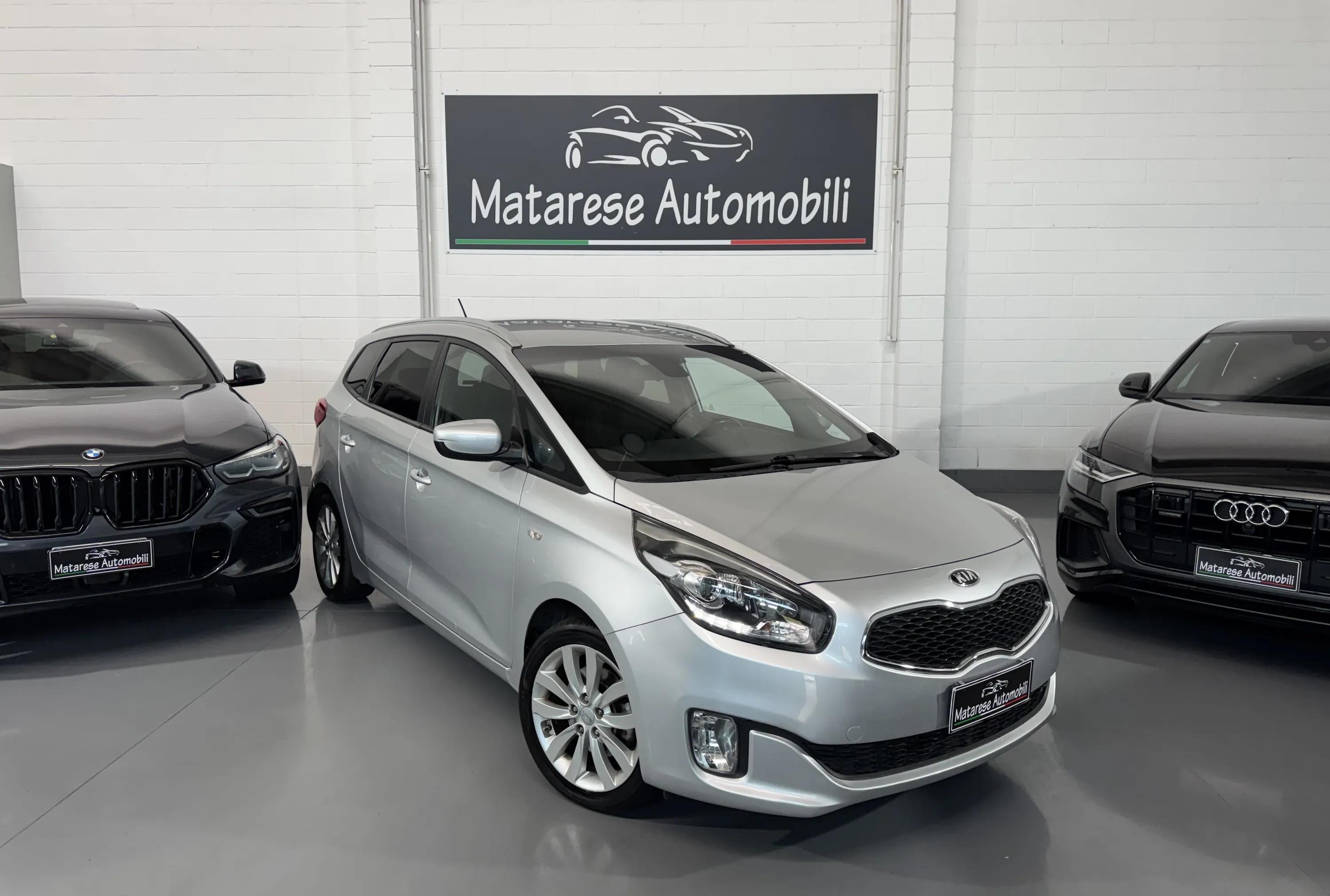 Kia Carens GDI Class 1.6cc 135cv Clima+Bluetooth  OK Neopatentati 2015 — foto 4