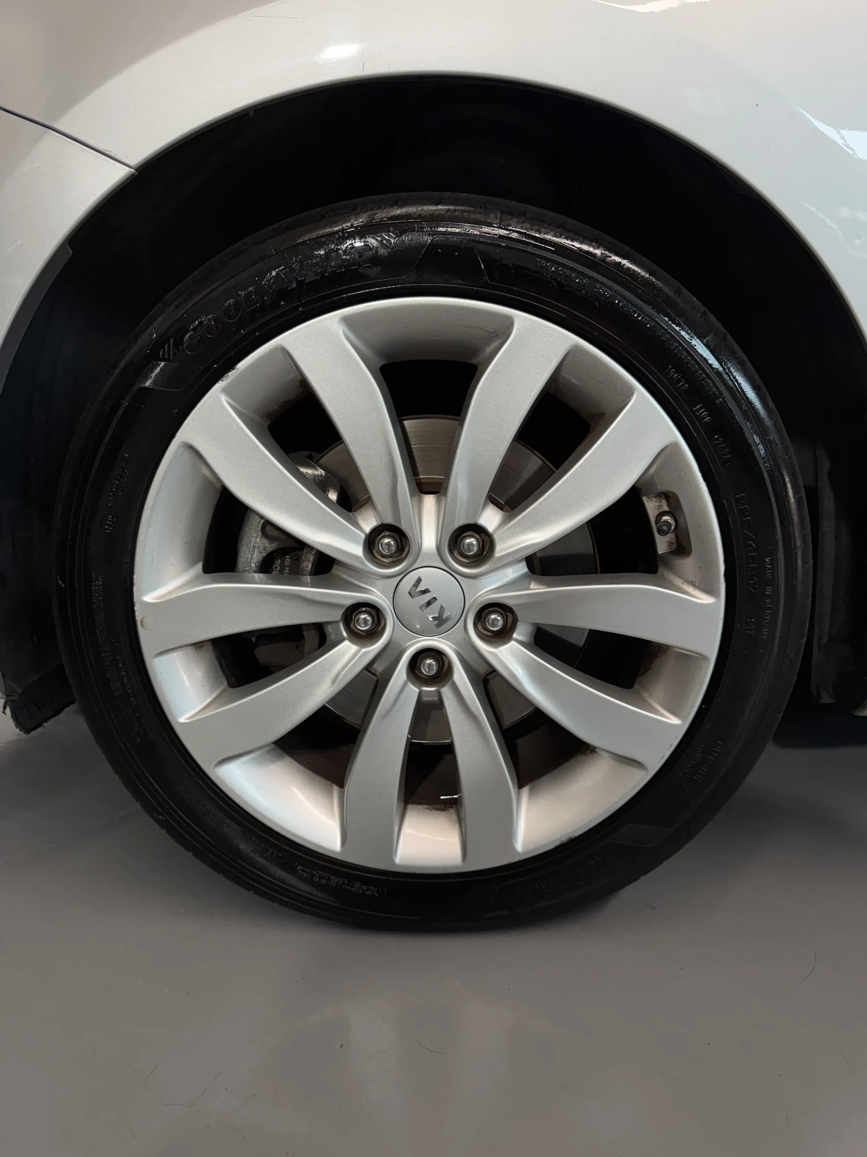 Kia Carens GDI Class 1.6cc 135cv Clima+Bluetooth  OK Neopatentati 2015 — foto 8