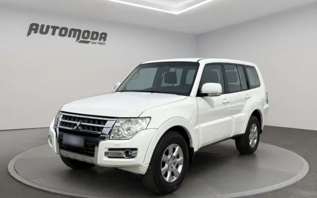 Mitsubishi Pajero 3.2 5p. 7 POSTI - GANCIO