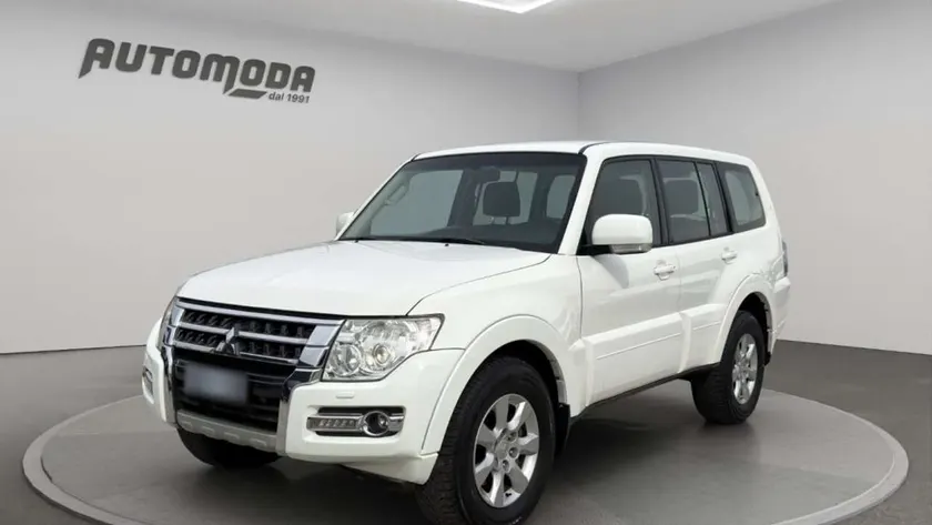 Mitsubishi Pajero 3.2 5p. 7 POSTI - GANCIO 2016