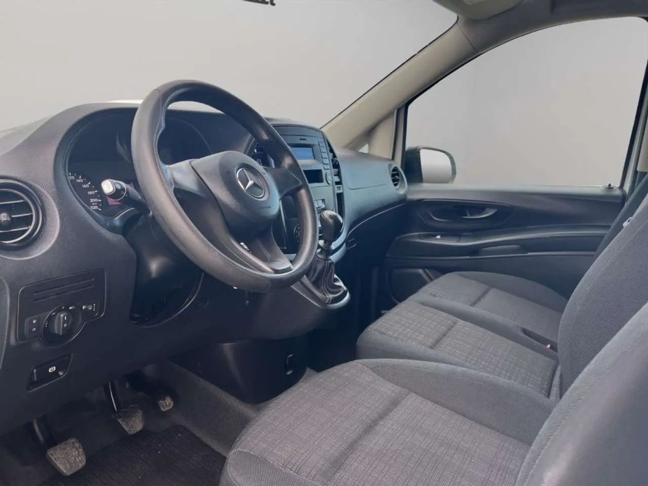 MERCEDES Vito LONG 111 BUSINESS CARGO 2019 — foto 7